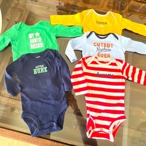 Set of 5 Carters long sleeved onesies ( 3 months )